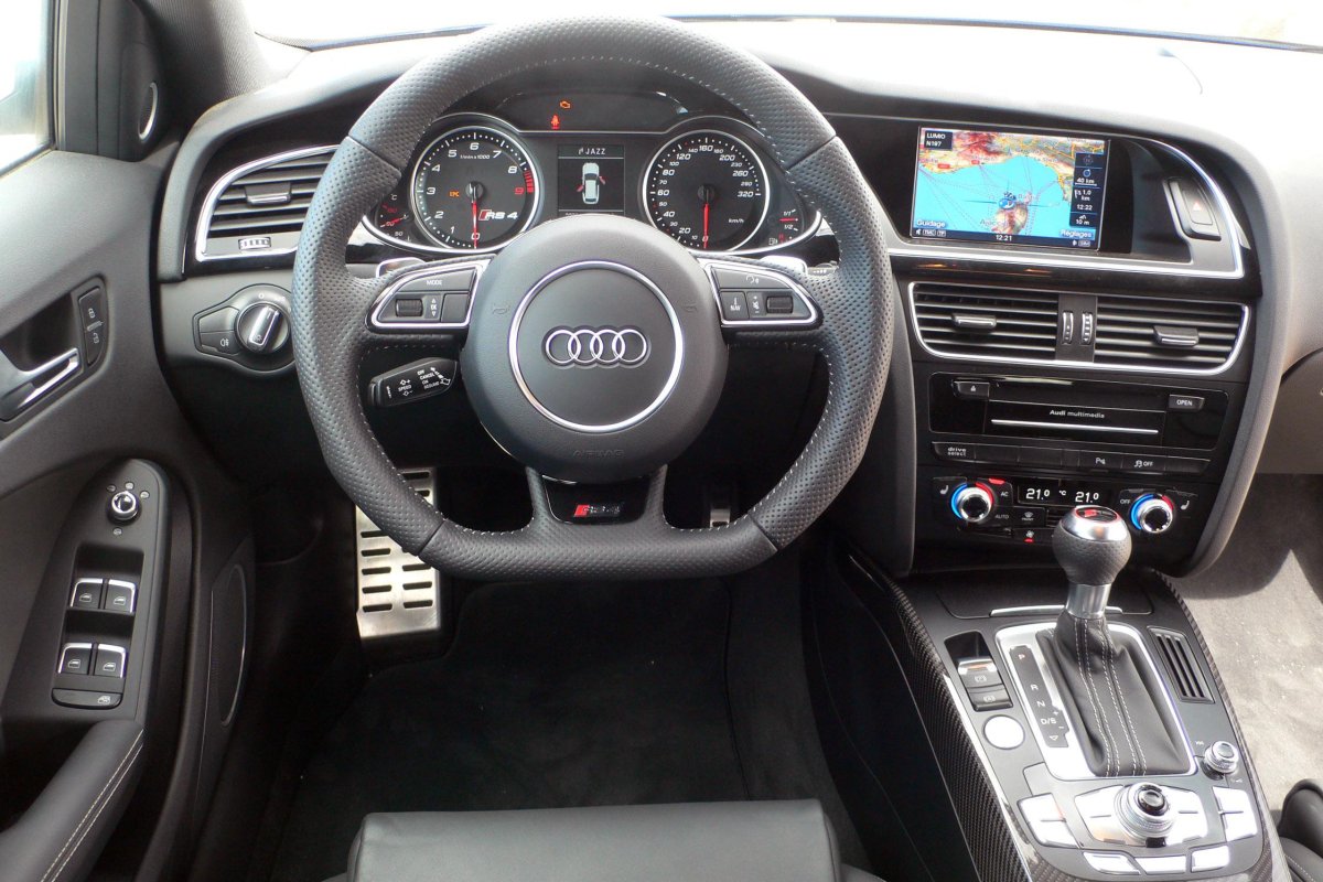 Audi a4 b8 s-line салон
