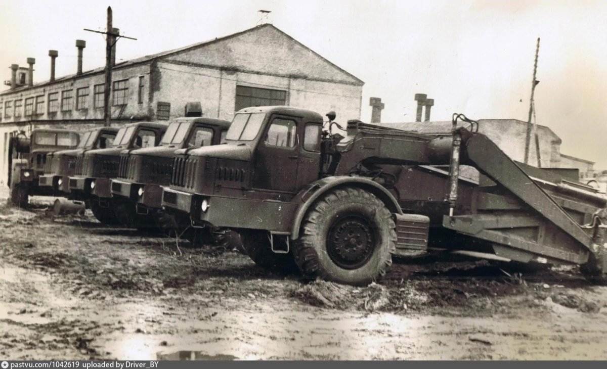 Скрепер МОАЗ 529