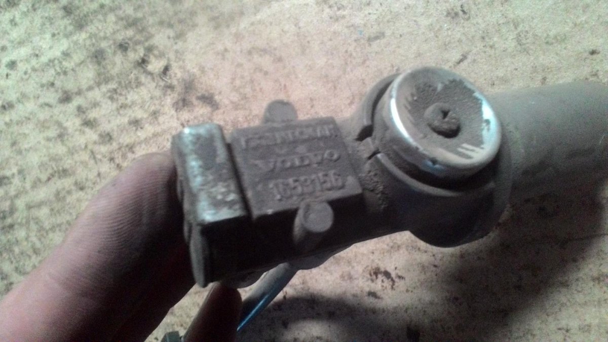 Воздушный клапан Вольво 1653156