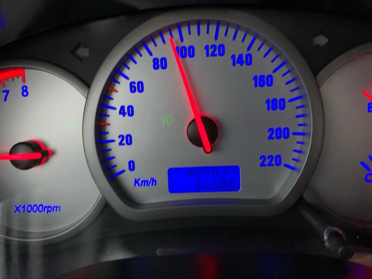 Приборная панель Тигго т11