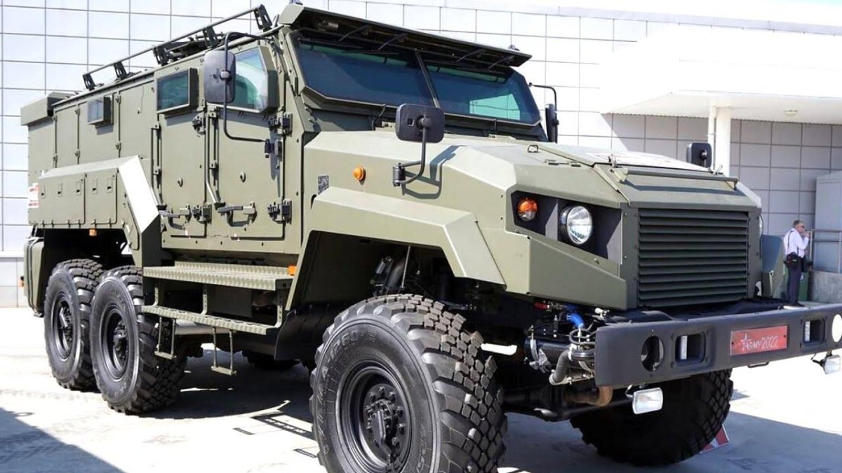 Бронеавтомобиль з-СТС «Ахмат»