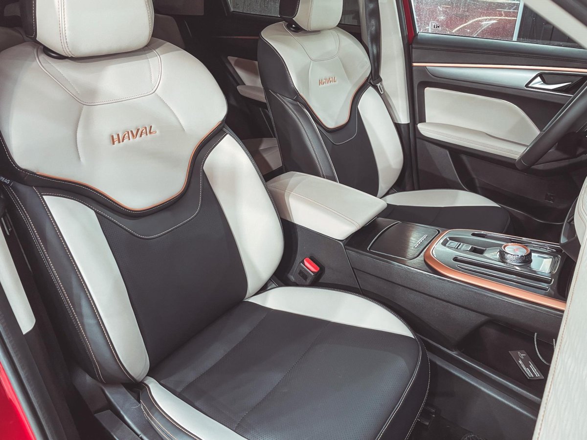 Haval Jolyon 2022 белый салон
