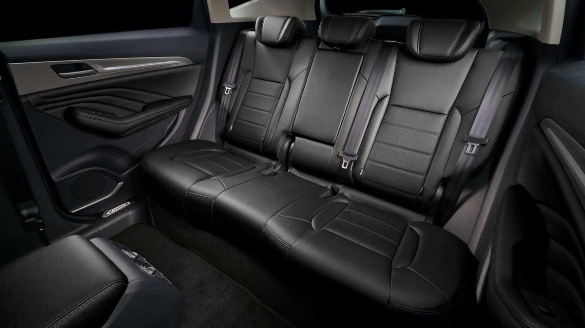 Машина Haval f7