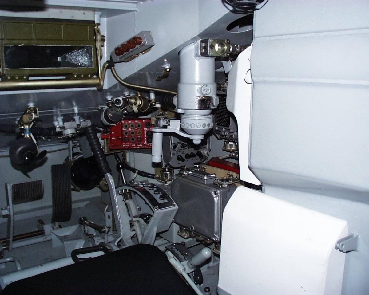 Кабина механика т80