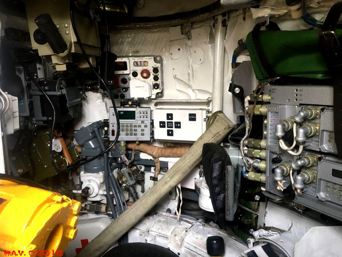 Т 80 БВМ кабина