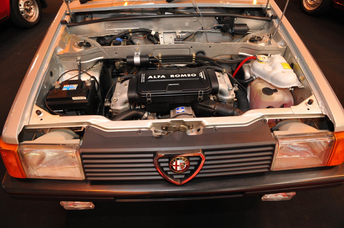 Альфа Ромео 33 двигатель