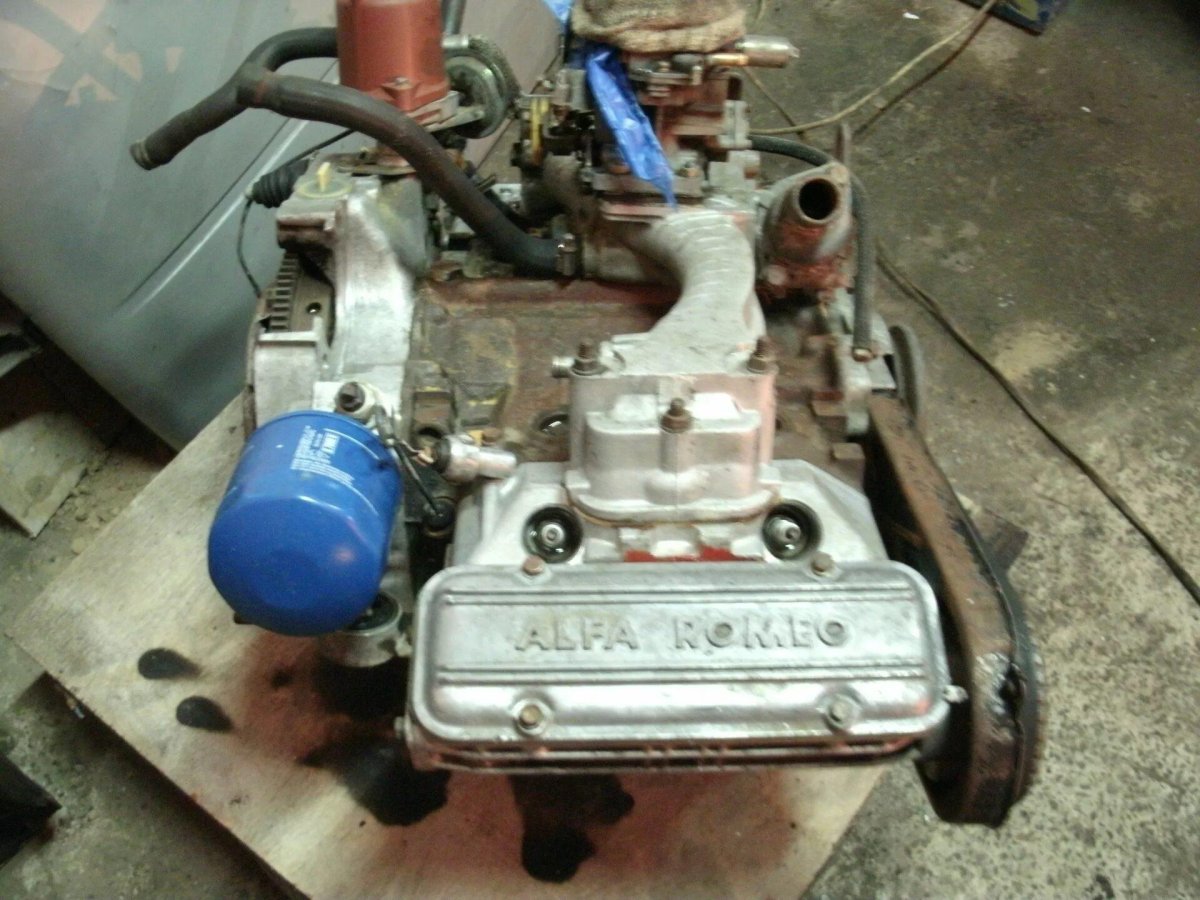 Альфа Ромео 33 двигатель