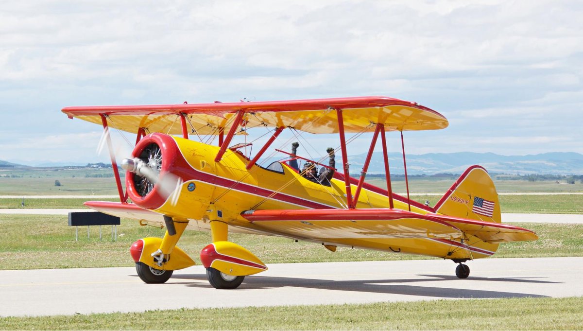 Самолёт биплан Стирмен