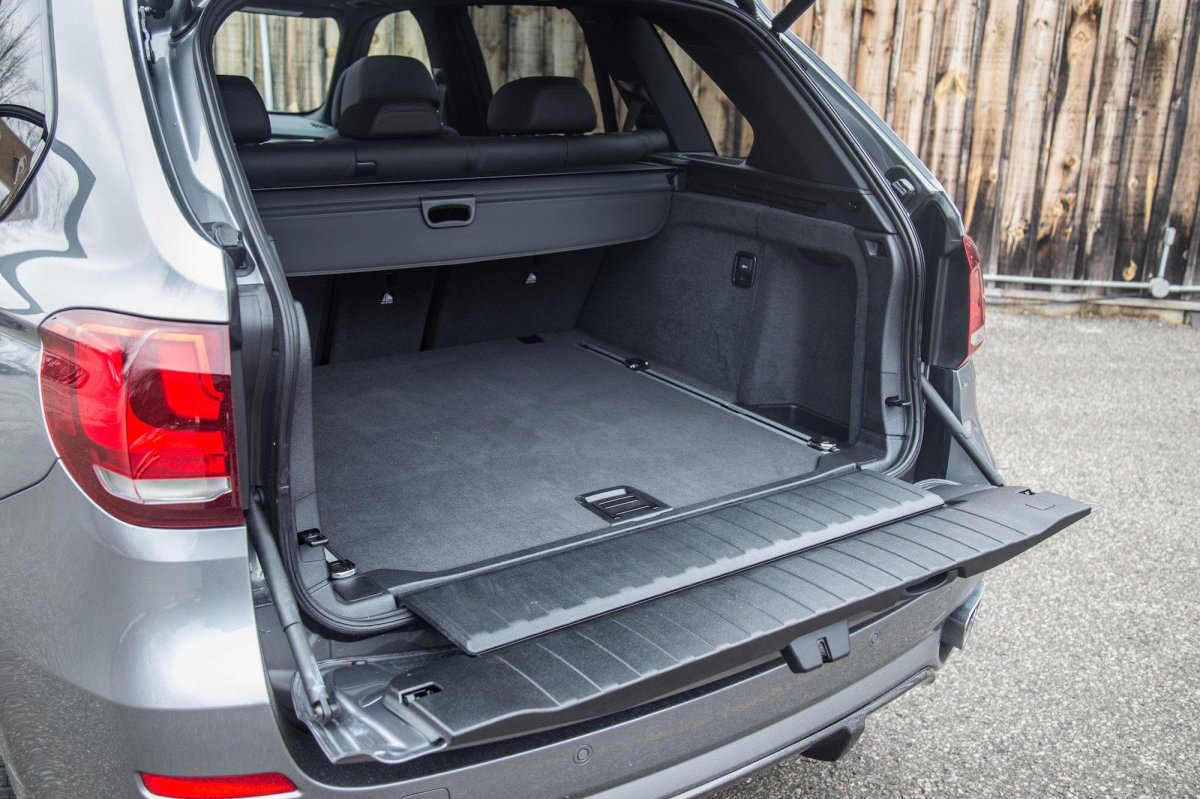 BMW x5 багажник