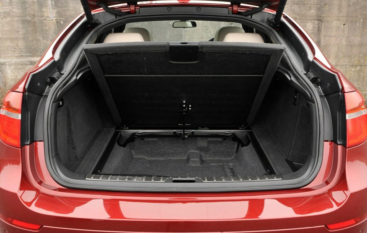 BMW x6 багажник