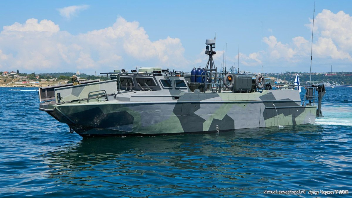 Десантный катер БК-16