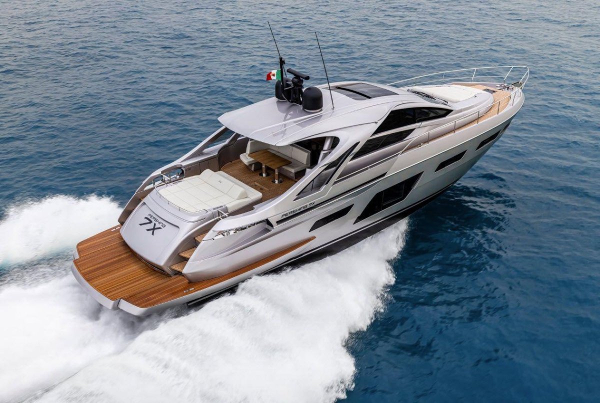 Моторные яхты Першинг 7x