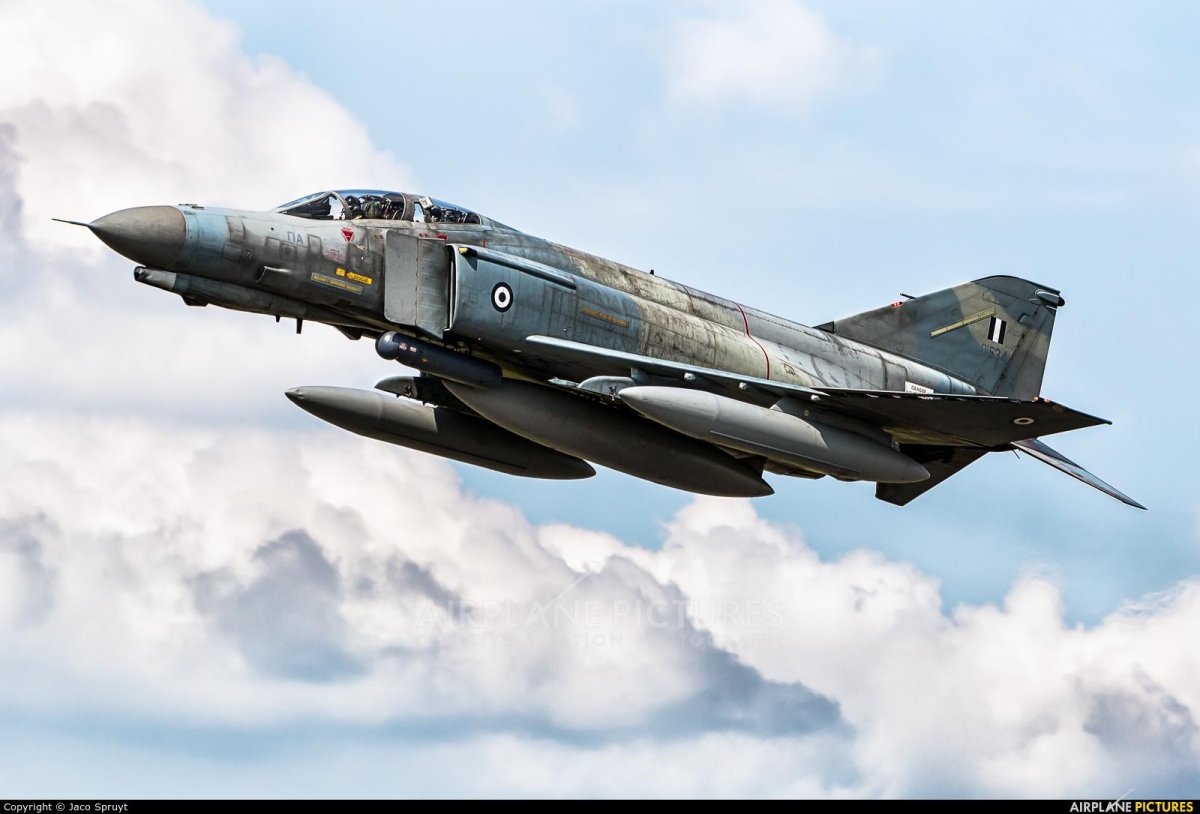 F-4-2000 Phantom II