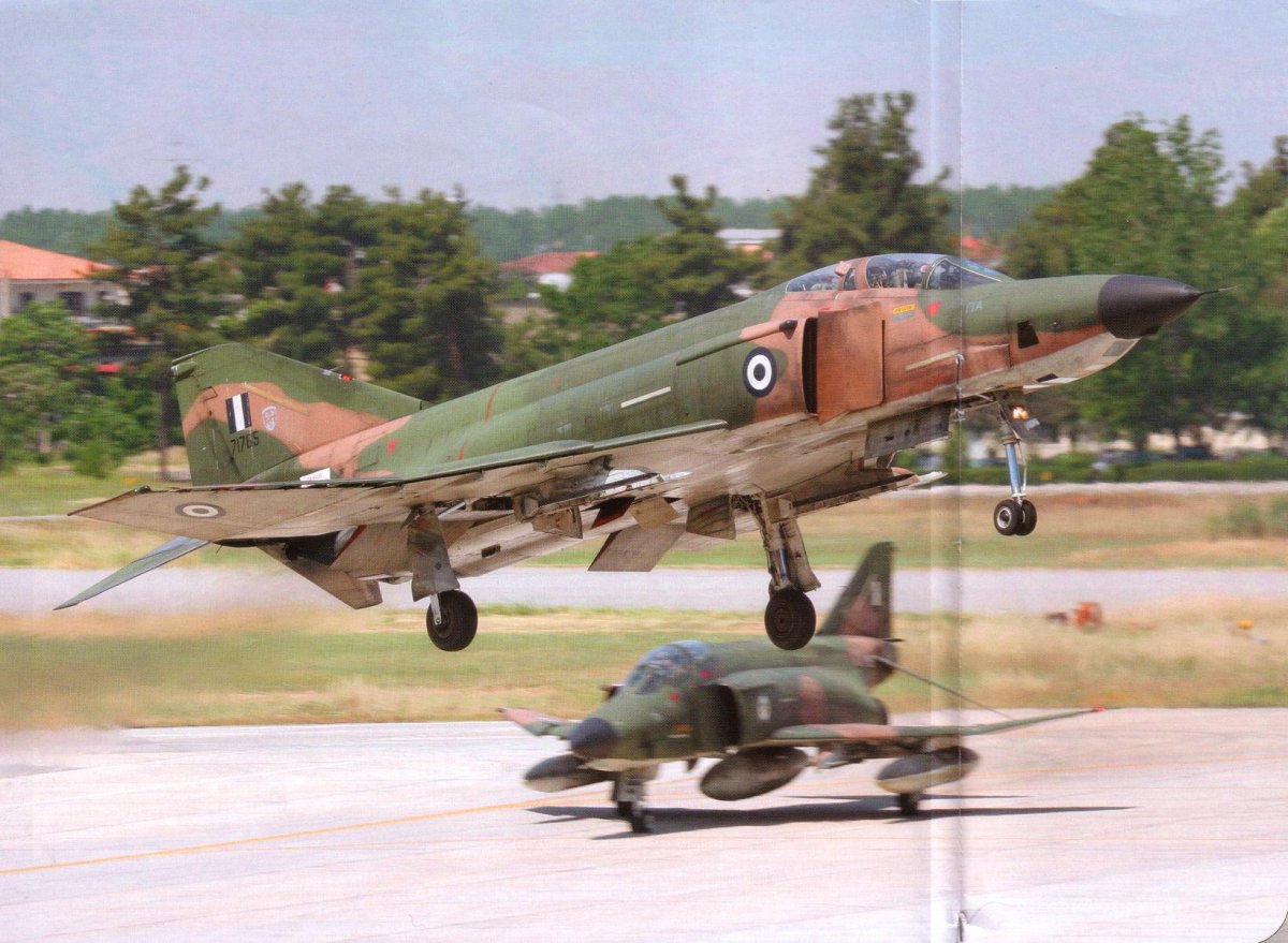 MCDONNELL Douglas RF-4 Phantom