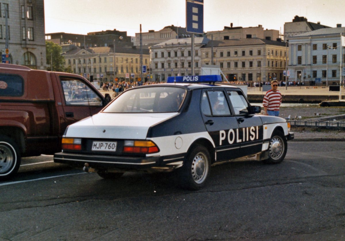 Saab 900 Police