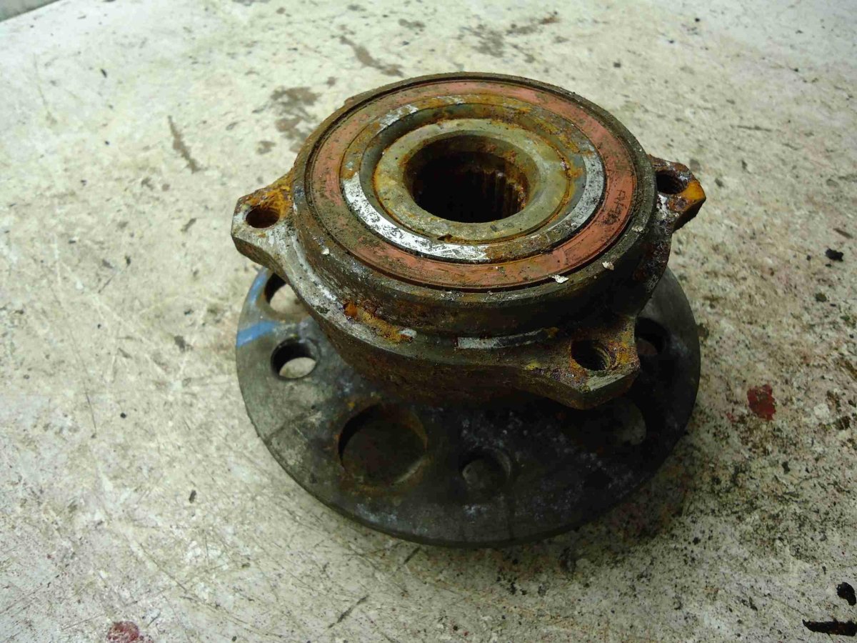 Ступица Мерседес 204w