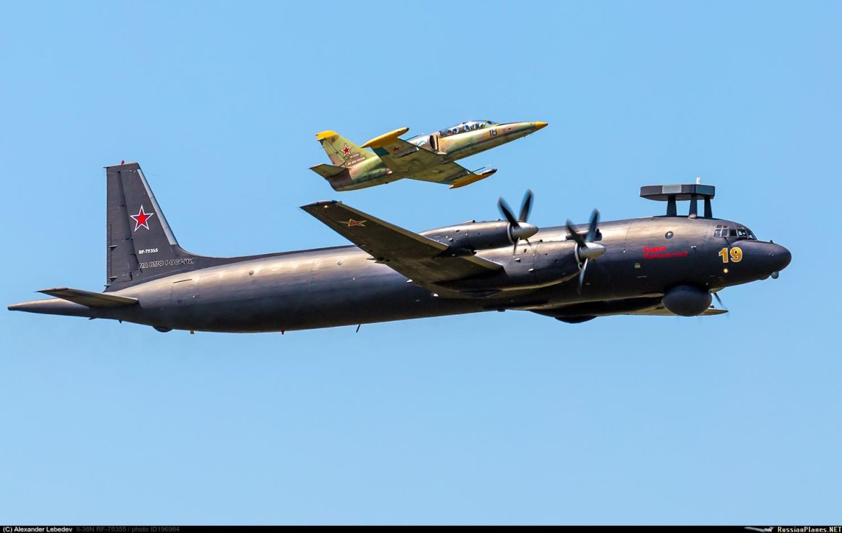 Ил-38 самолёт