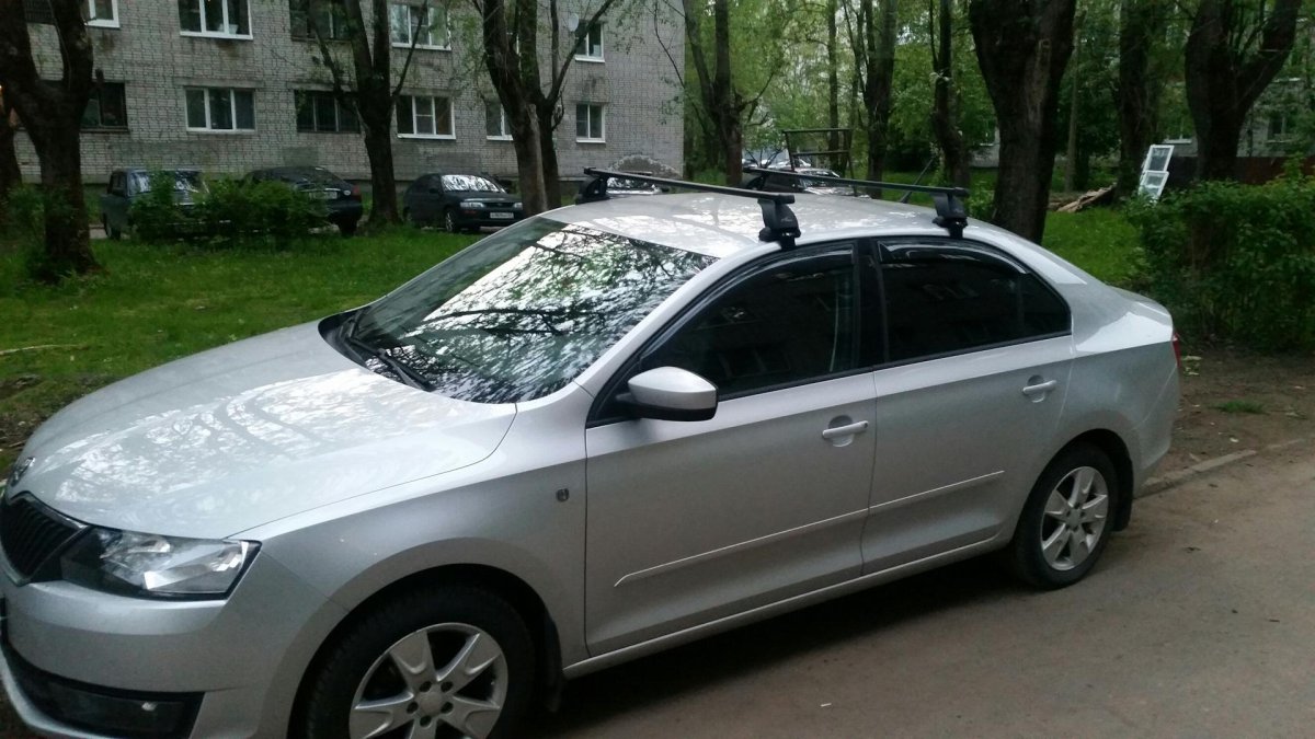 Багажник на крышу Шкода Рапид 2017
