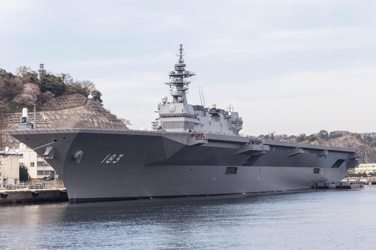 Вертолетоносцы типа Идзумо