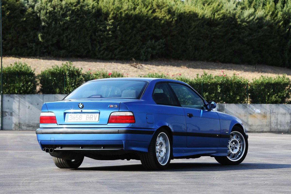 BMW m3 e36 sedan