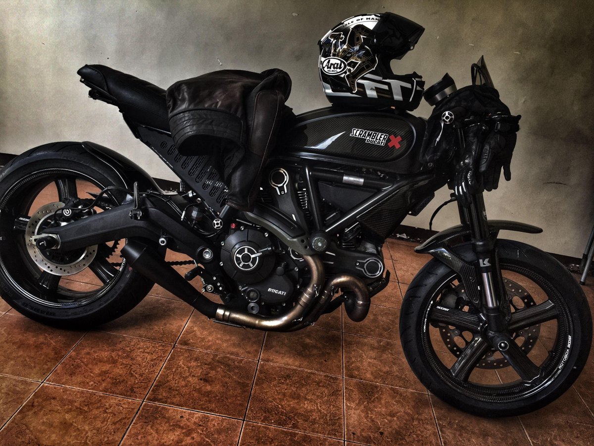 Ducati Scrambler Веном