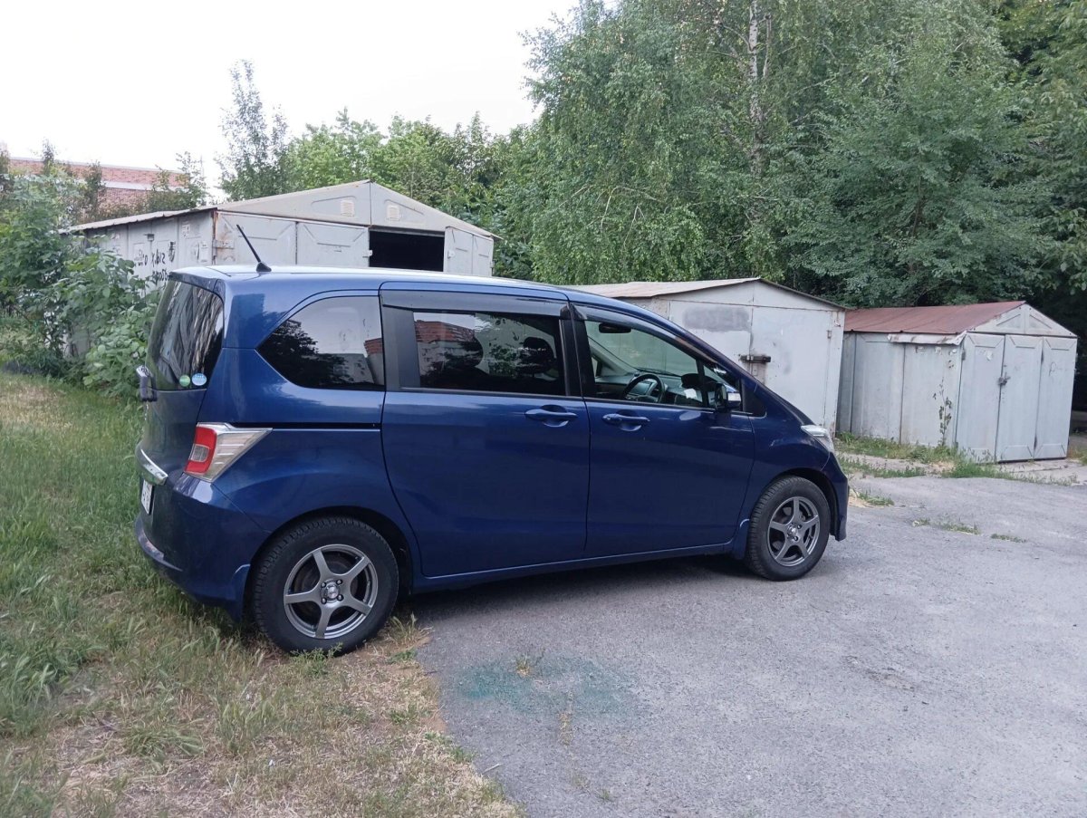 Литые диски на Honda freed