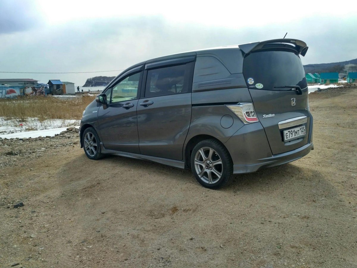 Хонда Фрид на 16 дисках