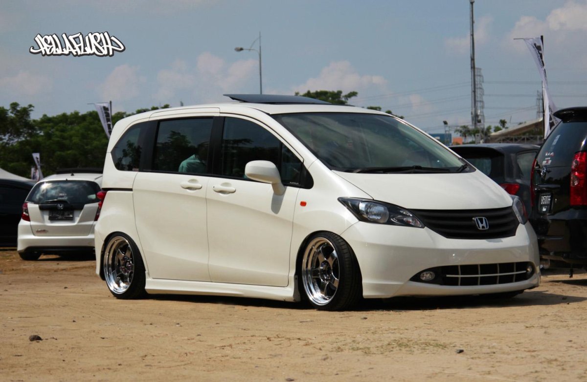 Honda freed 2009 Tuning