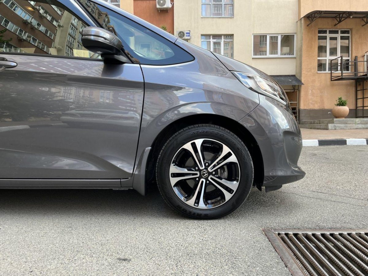 Крепления брызговика Хонда Фрид