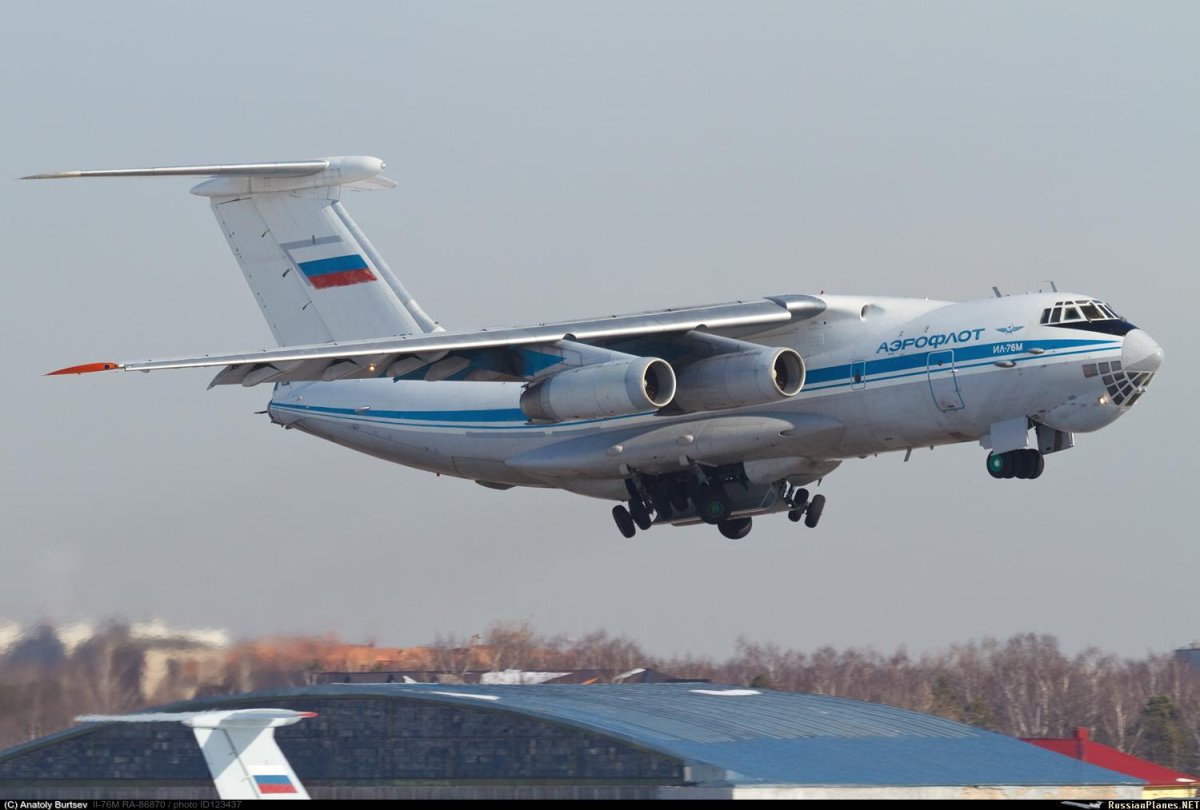 Транспортный самолёт ил-76