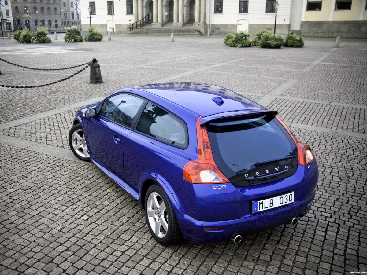 Вольво хэтчбек с 30
