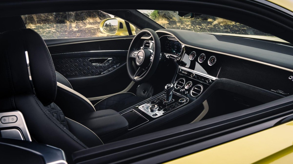 Бентли Континенталь 2022