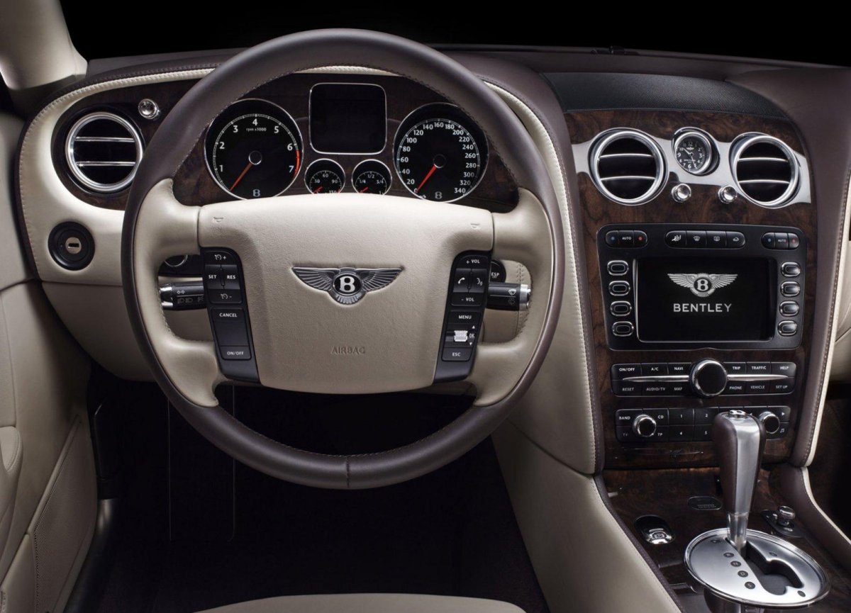 Бентли Континенталь 2007 салон