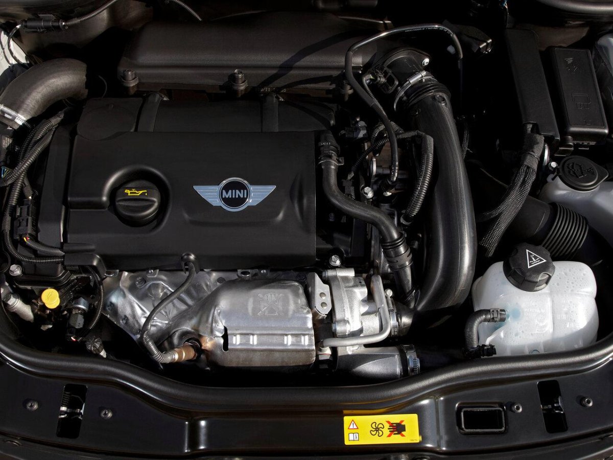 Как снимать двигатель мини Купер 2014 год автомат