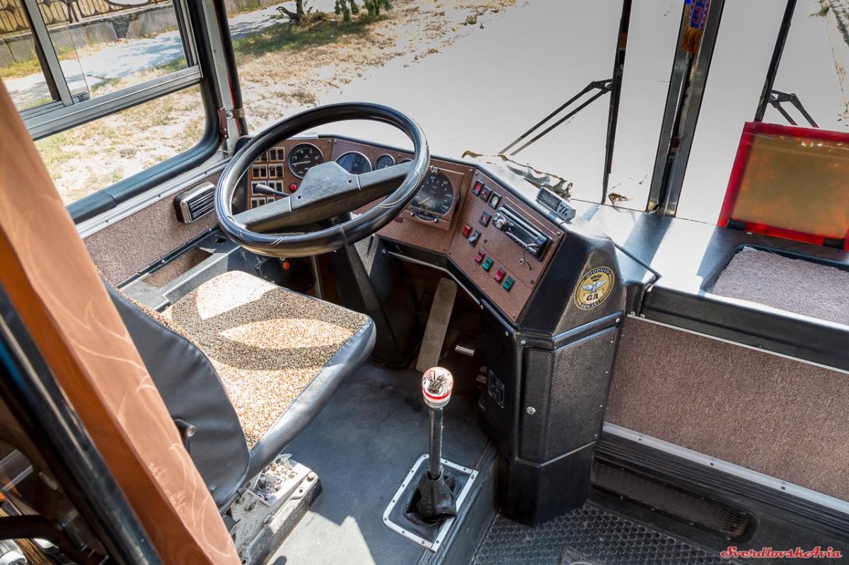 Икарус 250 кабина