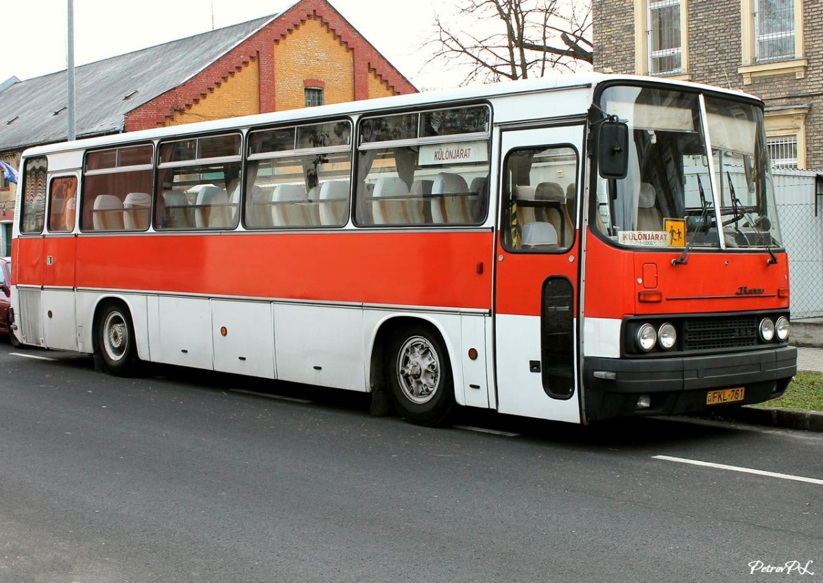 Ikarus 256