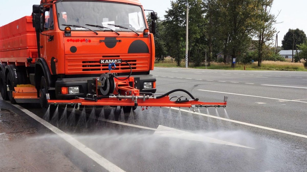 Поливомоечная машина МД 433-03