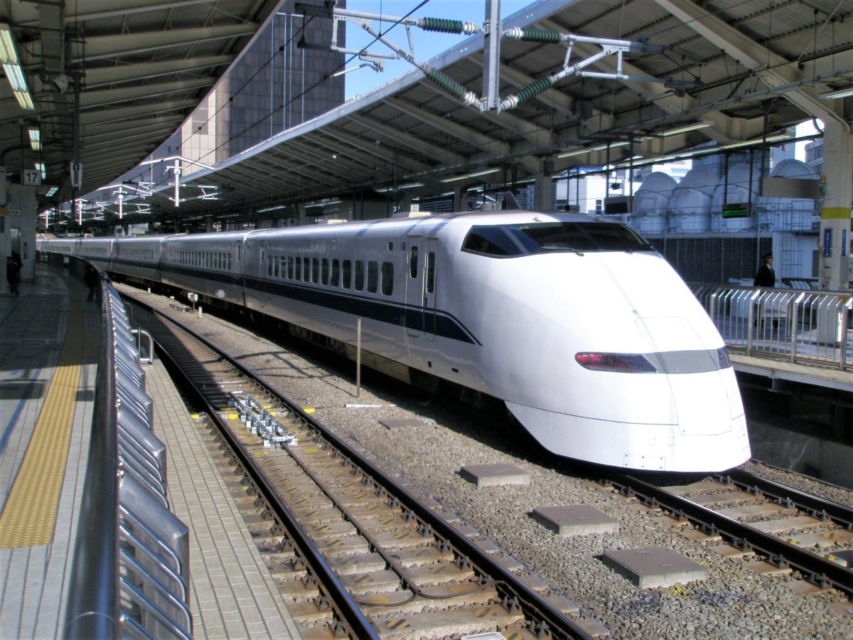 Shinkansen e6