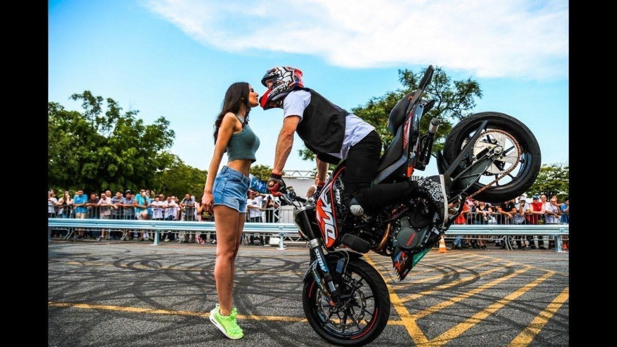 Стант на супермото