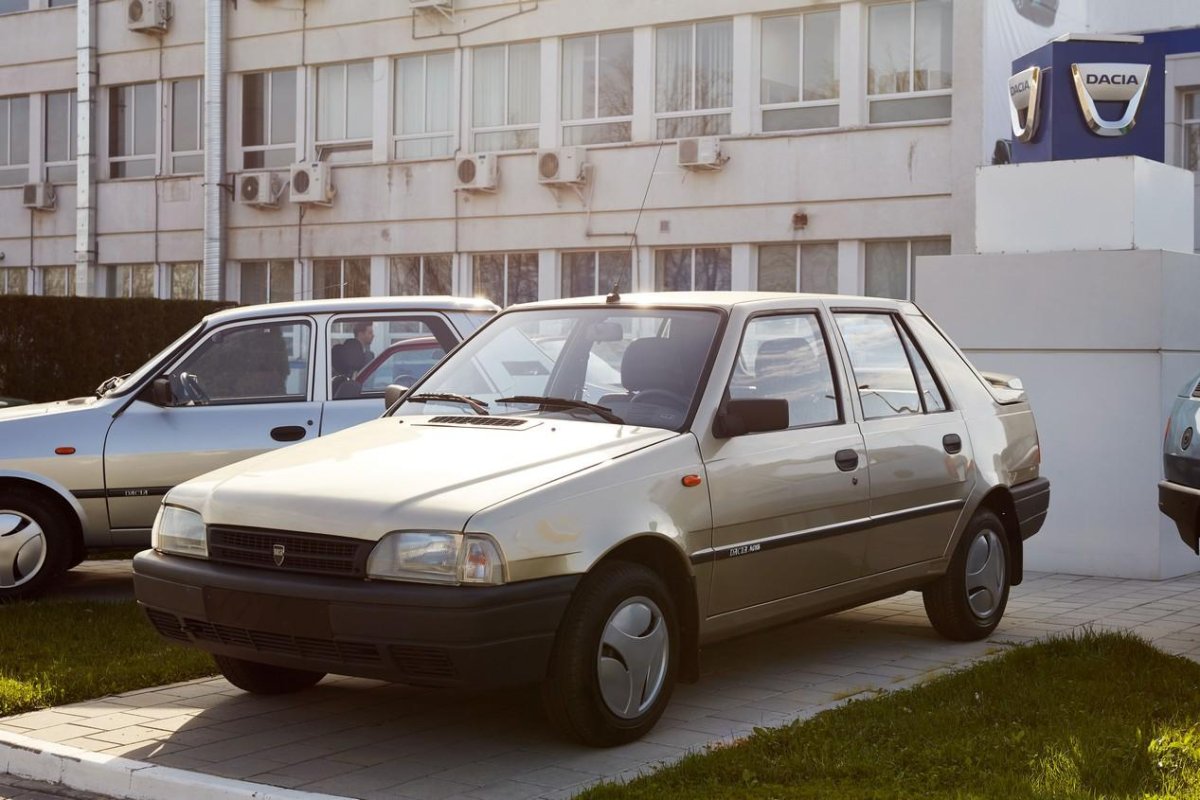 Dacia 1998