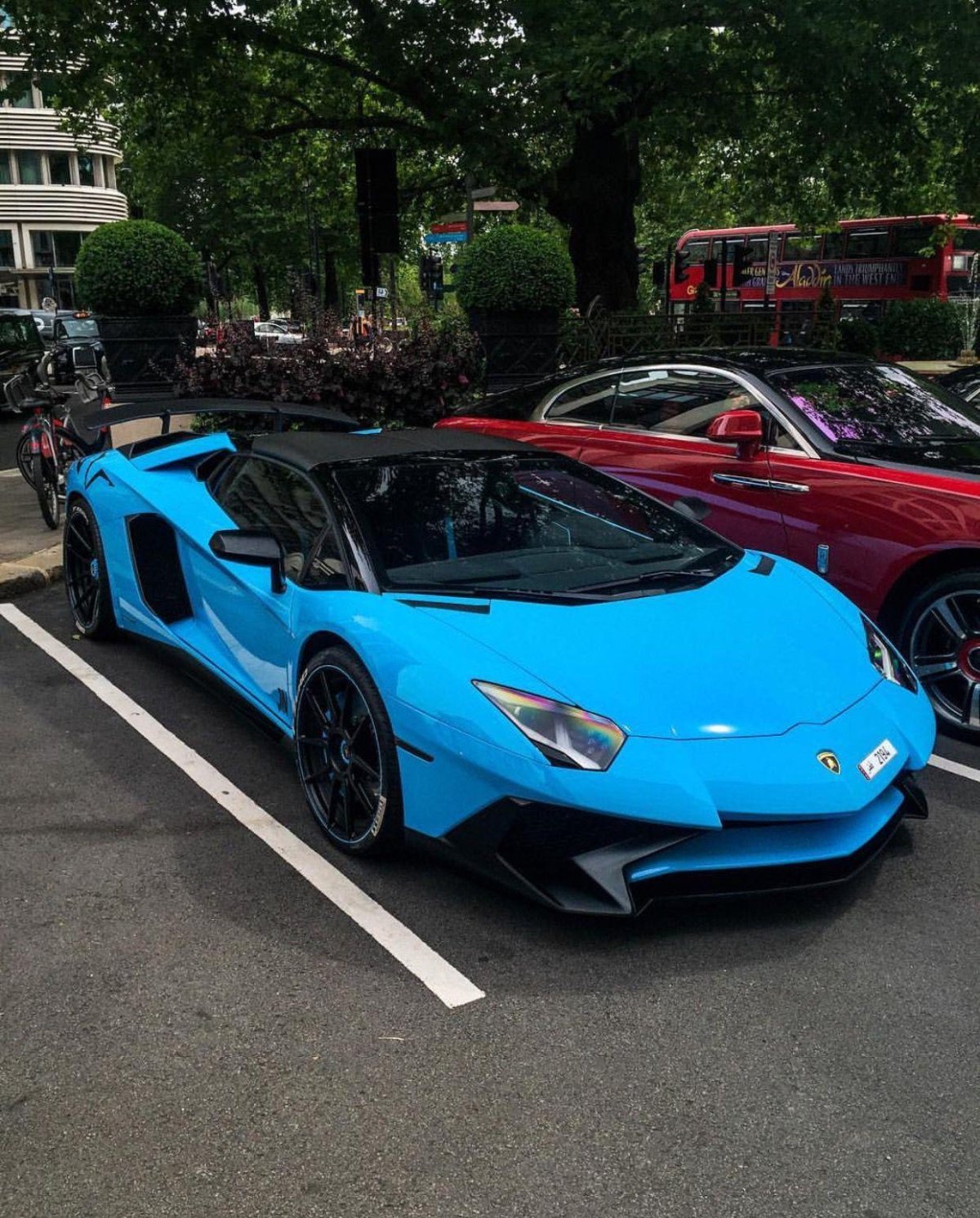 Ламборджини авентадор