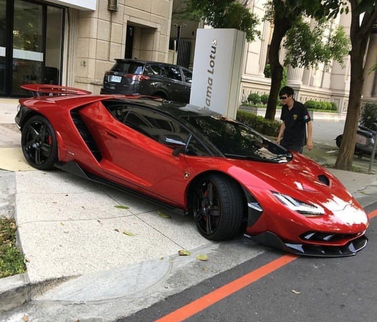 Ламборгини Алиса