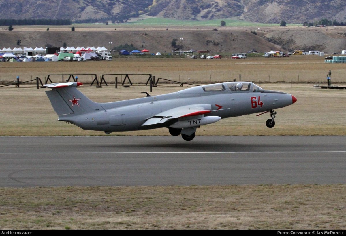 Л-29 самолет