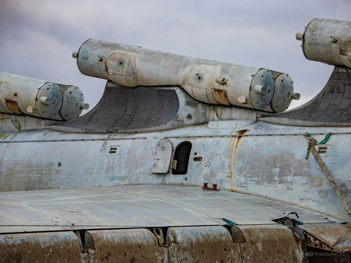 Ракетный экраноплан Лунь