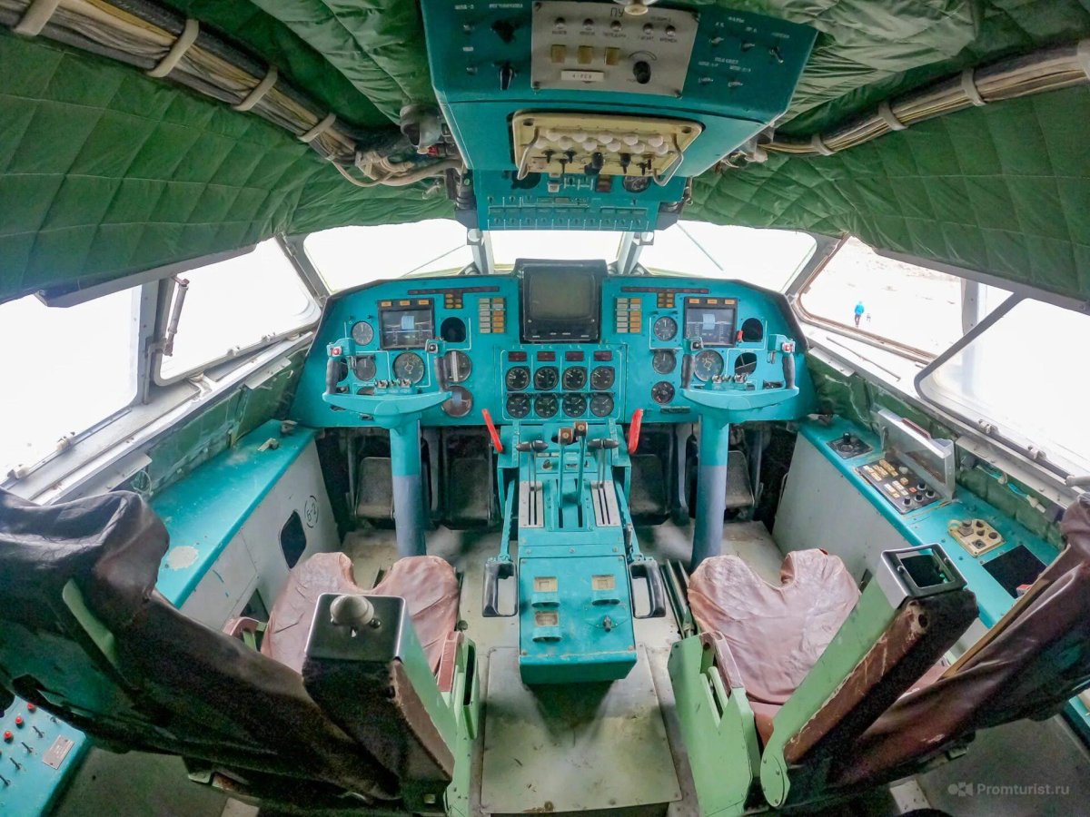 Экраноплан Лунь кабина пилота