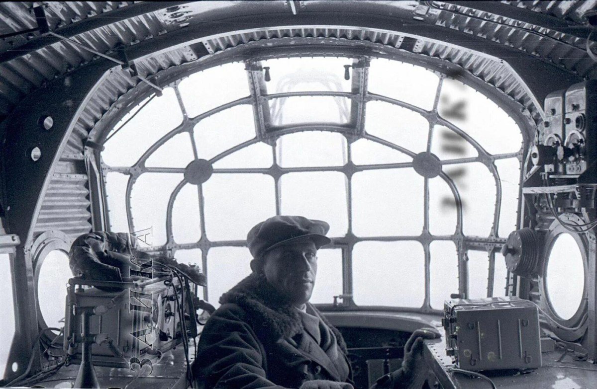 Ант 25 кабина