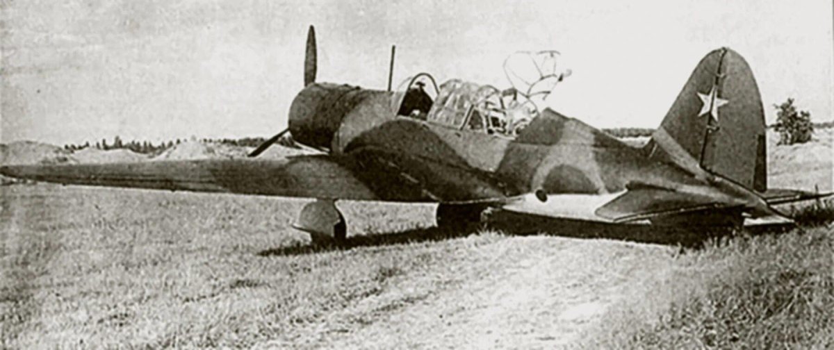 Самолет-бомбардировщик Су-2