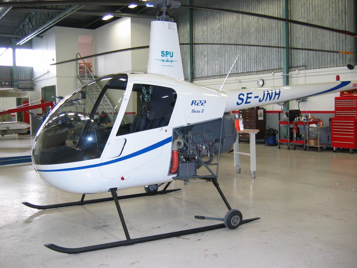Robinson r22