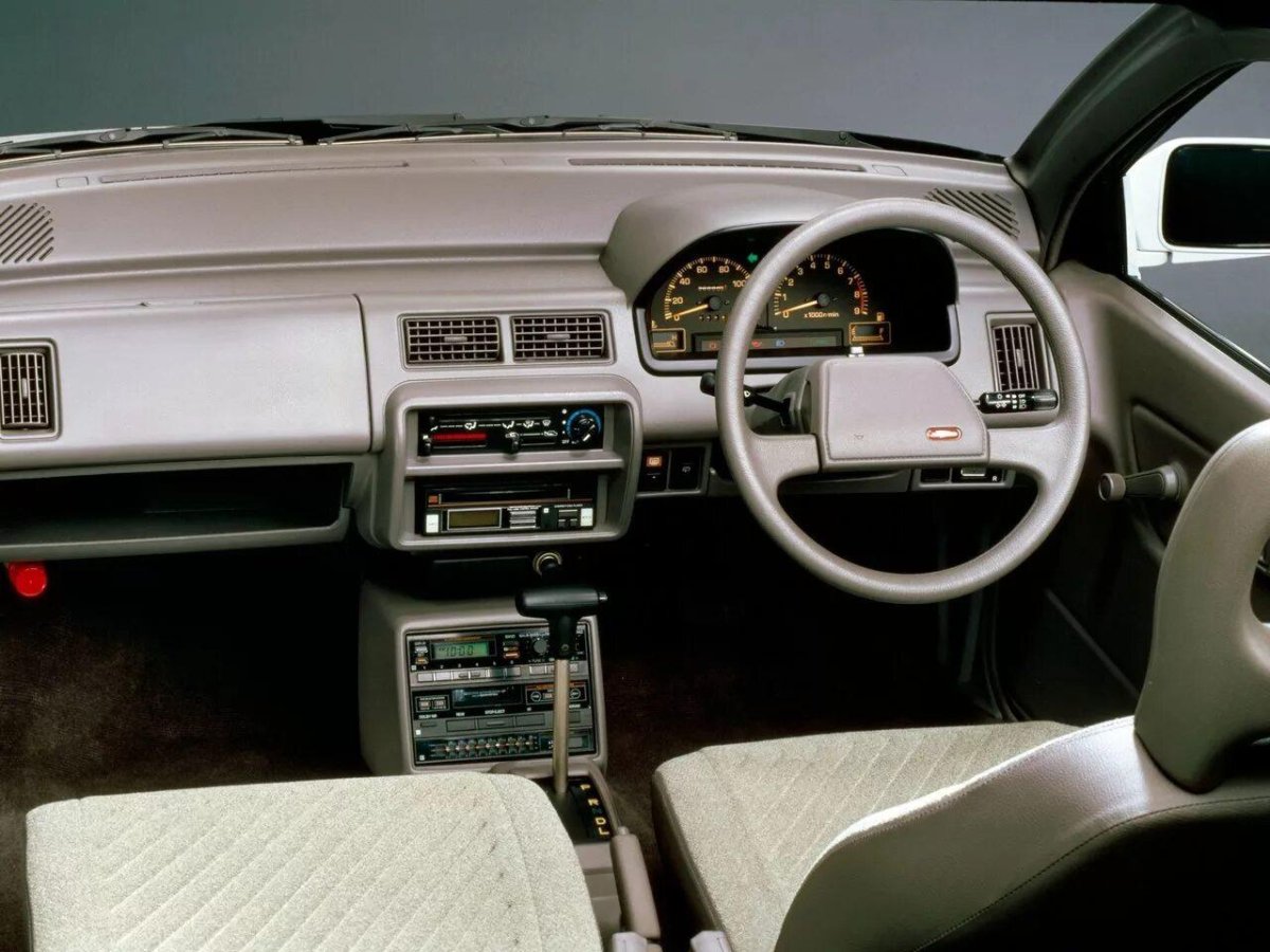 Daihatsu Leeza (l100/l111)