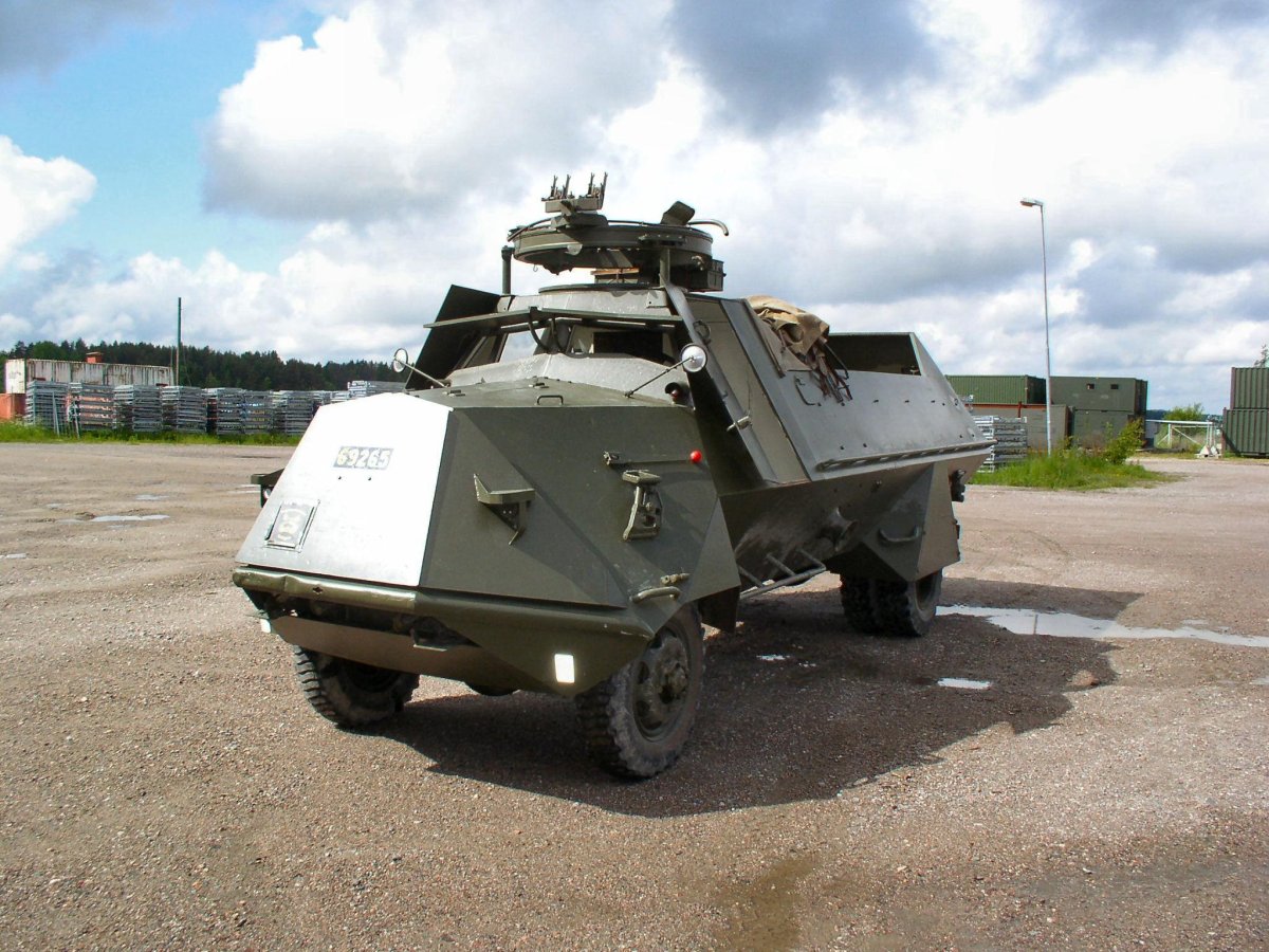 Terrängbil m/42 KP